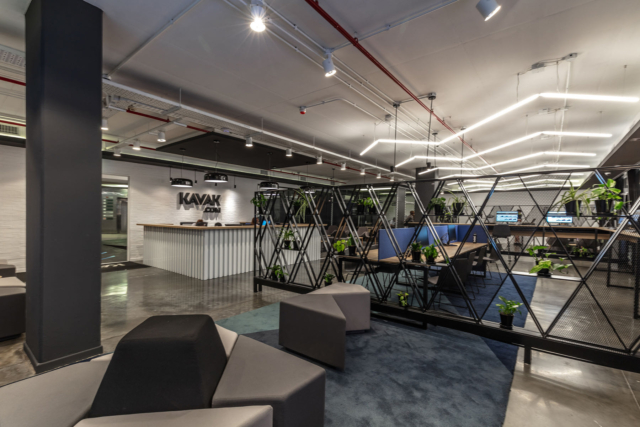 A Look Inside Kavak’s New Buenos Aires Office / Hub