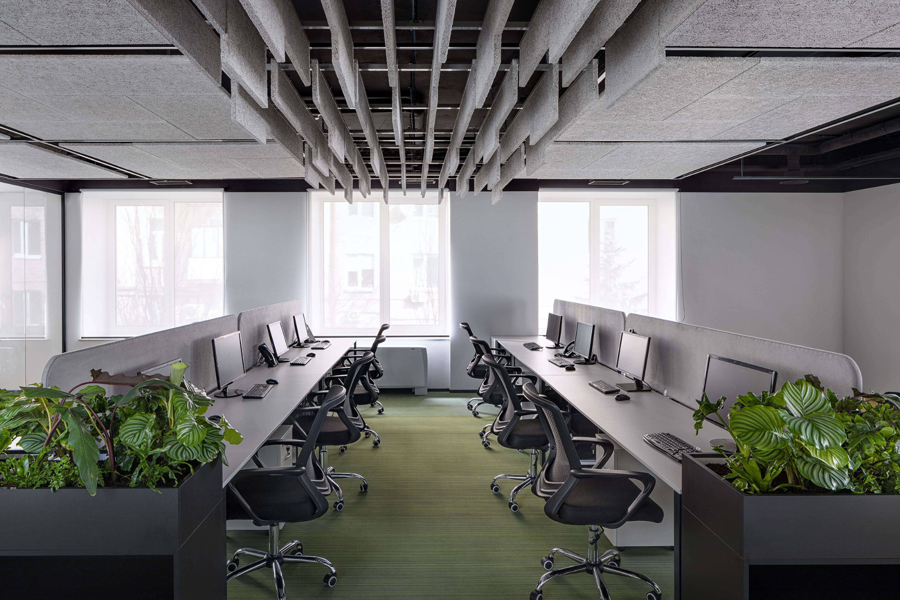 Workstations privat-bank-kyiv-office-5