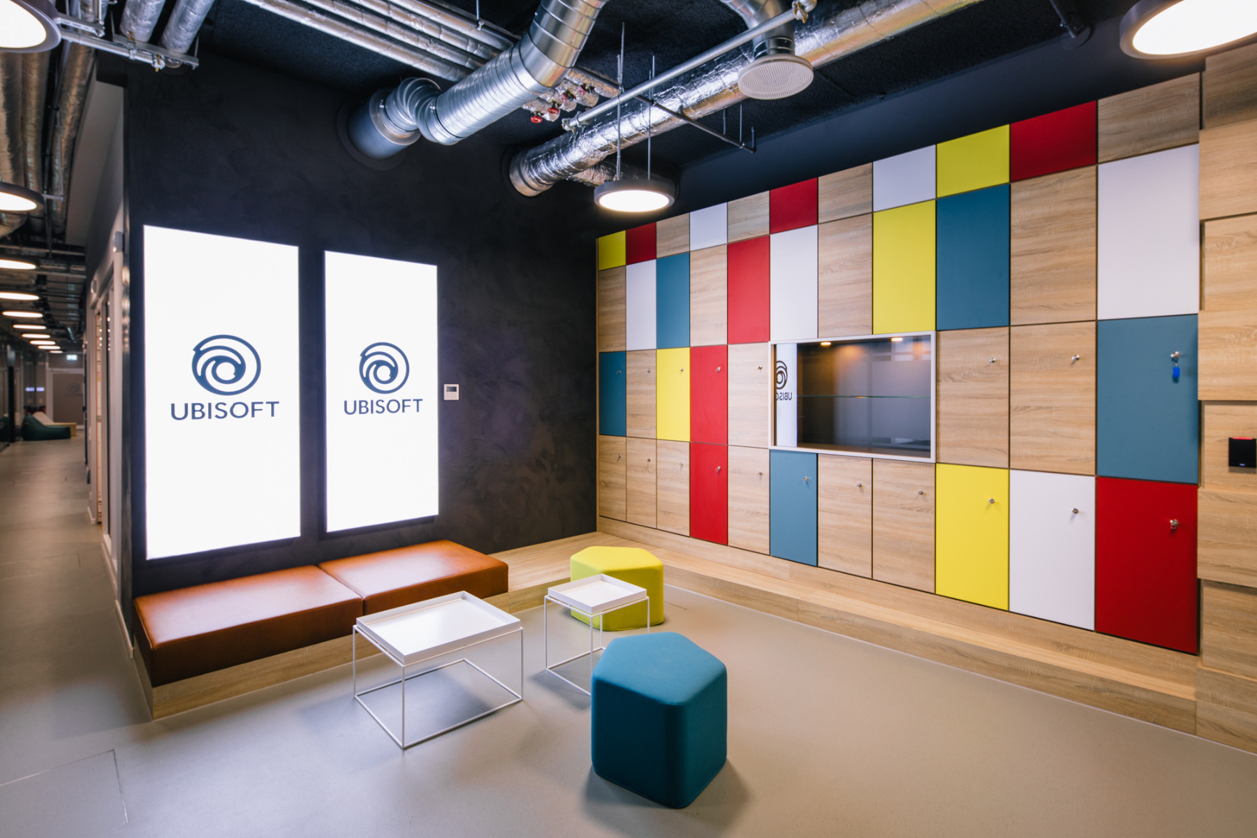 Corridor ubisoft-dusseldorf-office-4