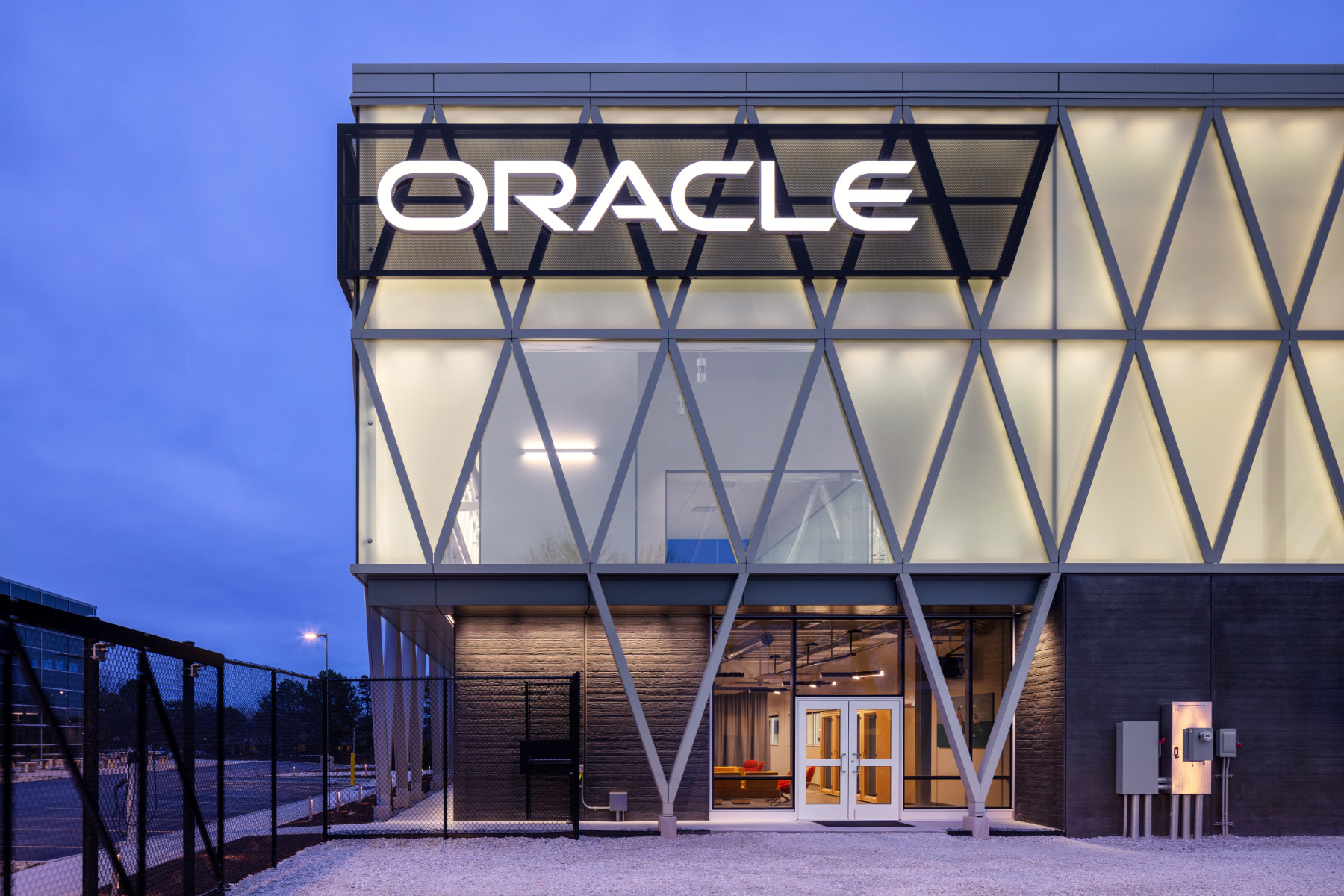 Exterior oracle-chicago-office-8