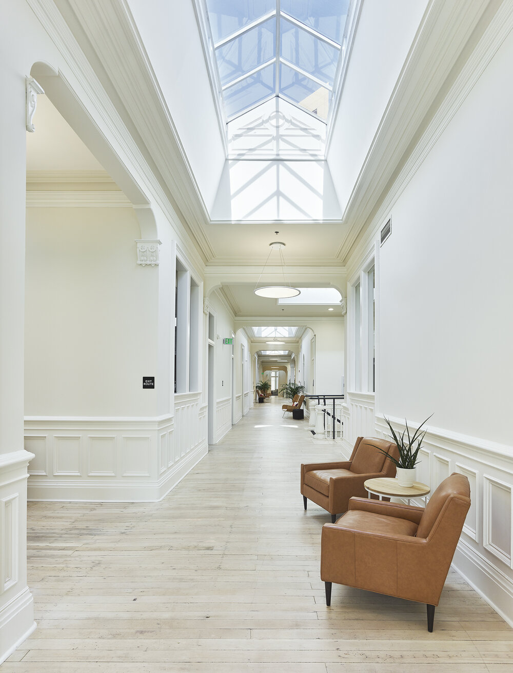 Corridor thredup-office-6