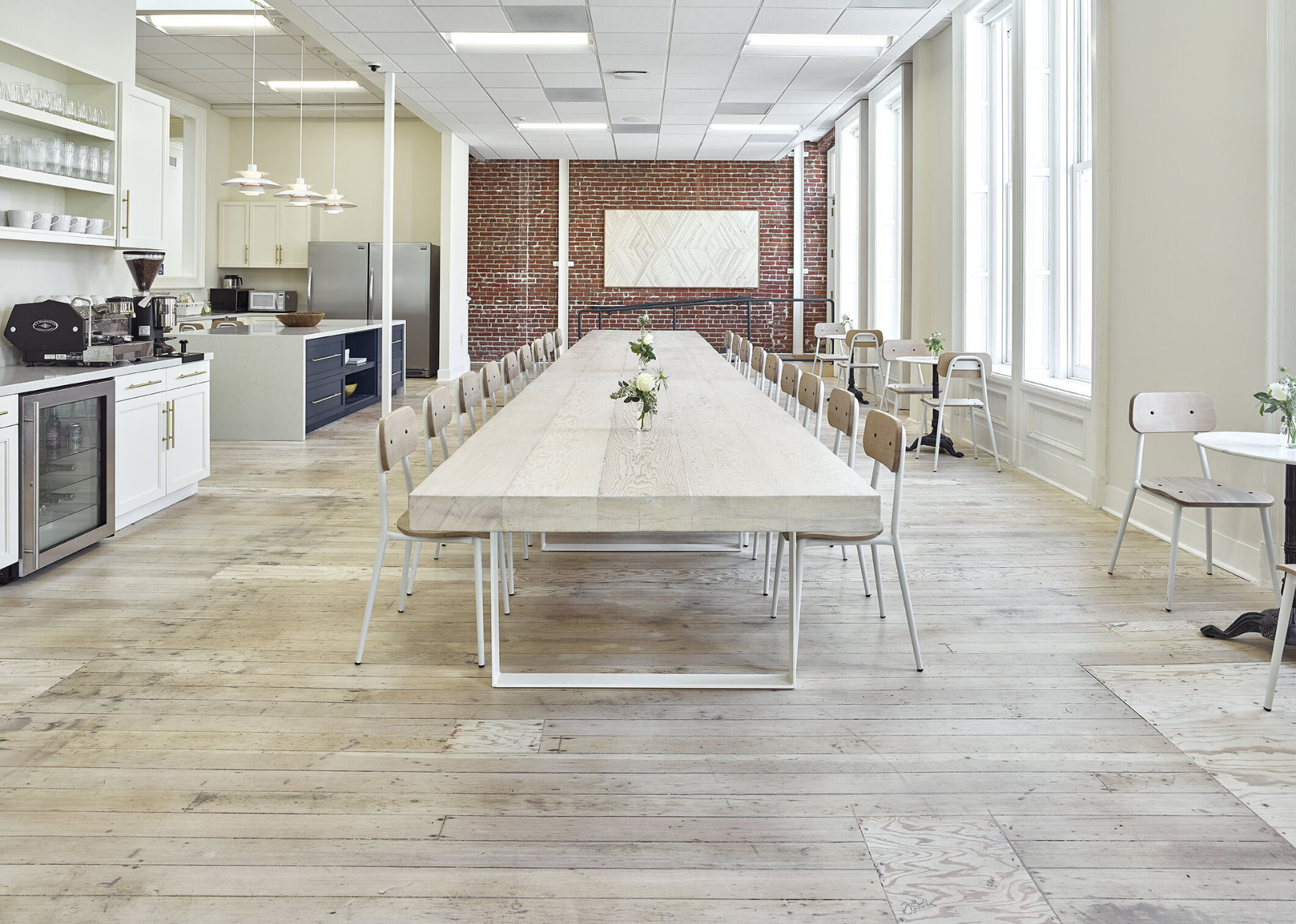 Kitchen / coffee point thredup-office-9