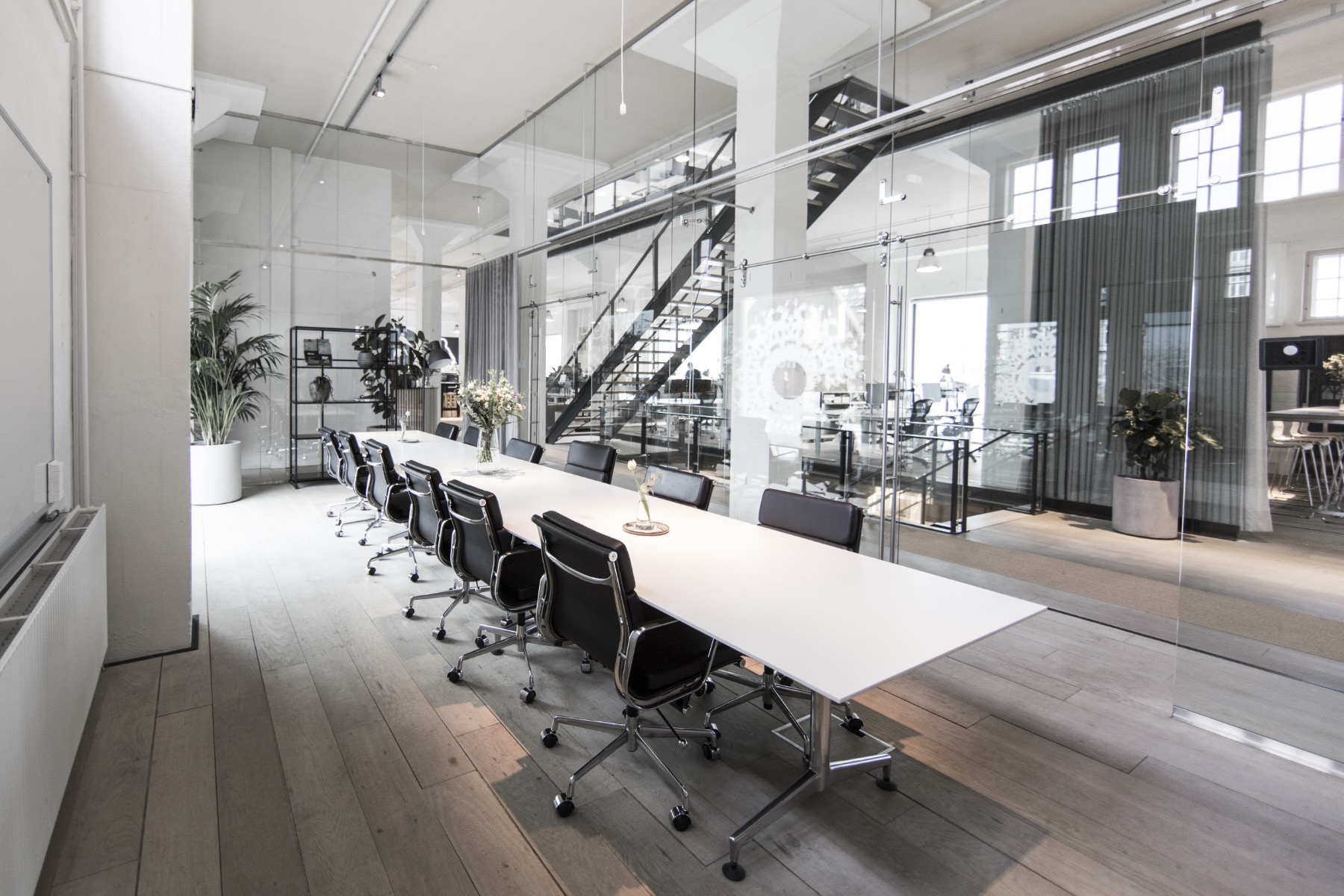 Meeting room lunaar-office-aarhus-4