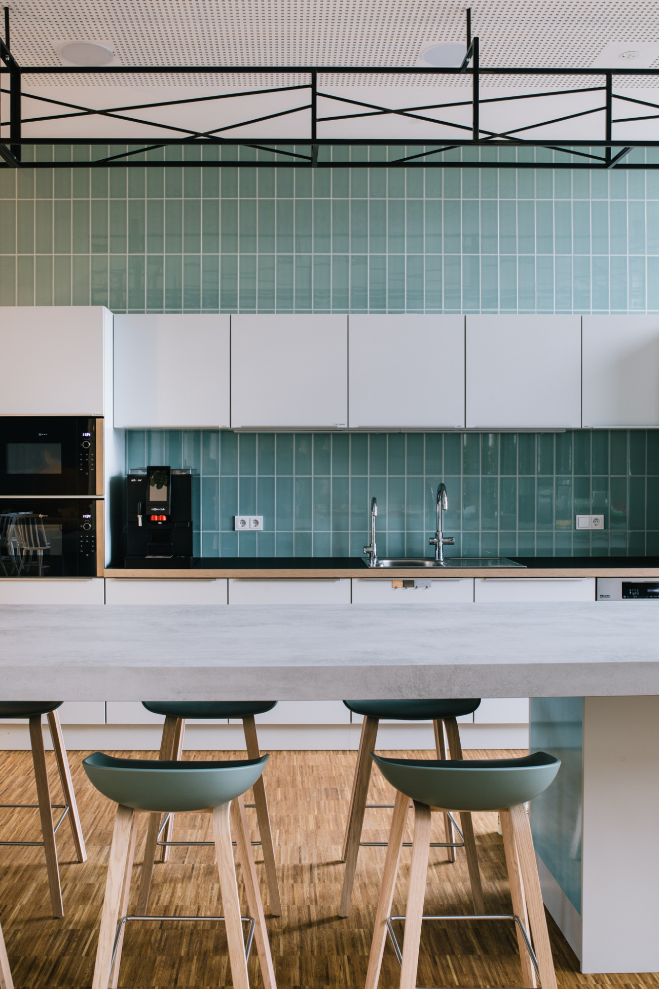 Café / kitchen surplex-office-12