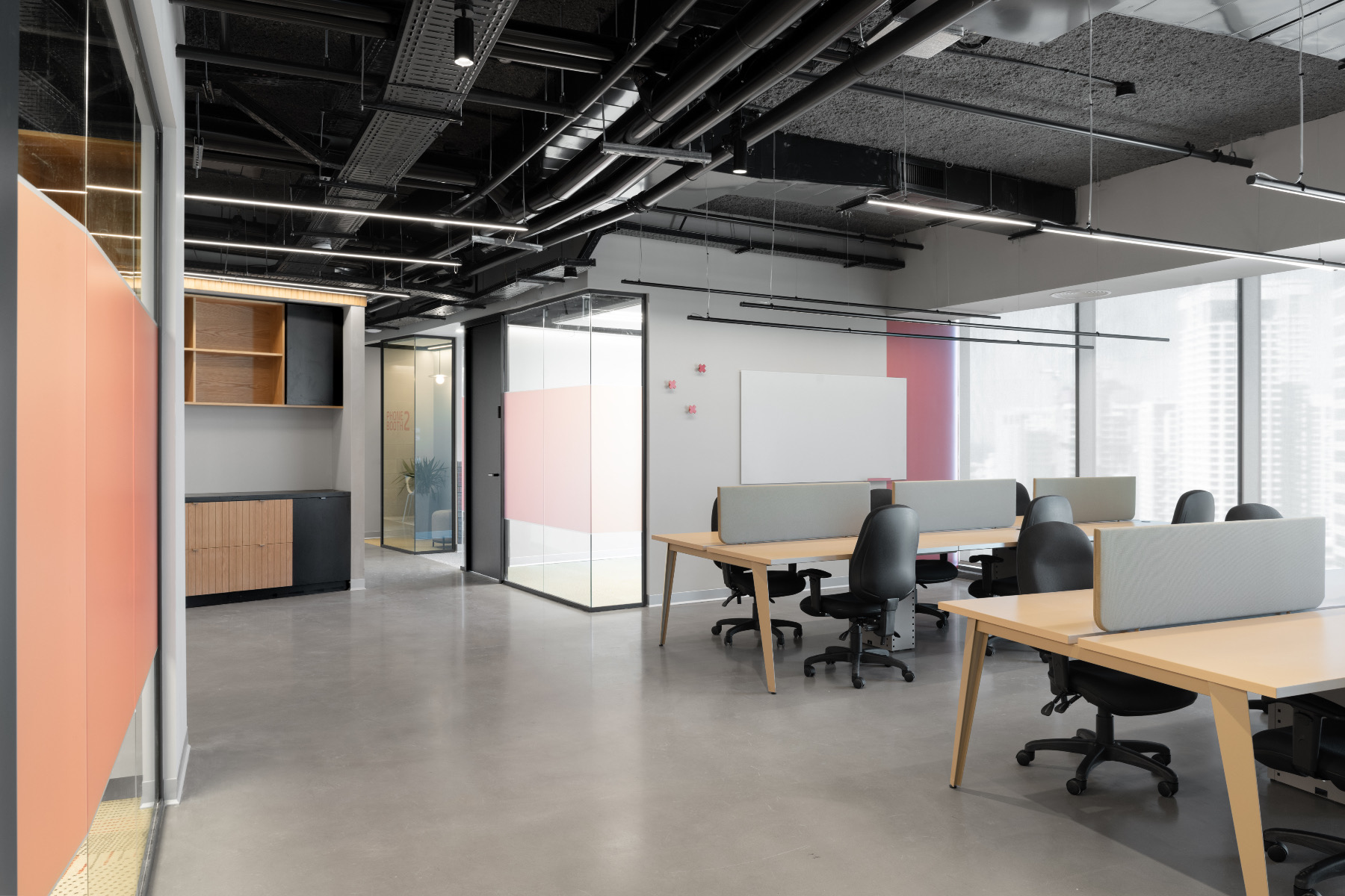Workstations siemplify-tel-aviv-office-23