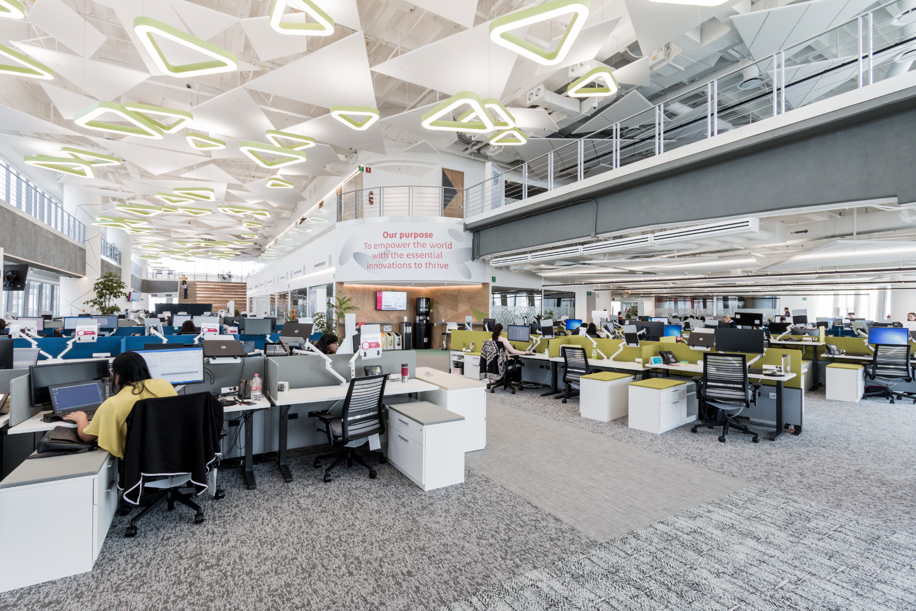Open-plan workspace dupont-office-mexico-city-6