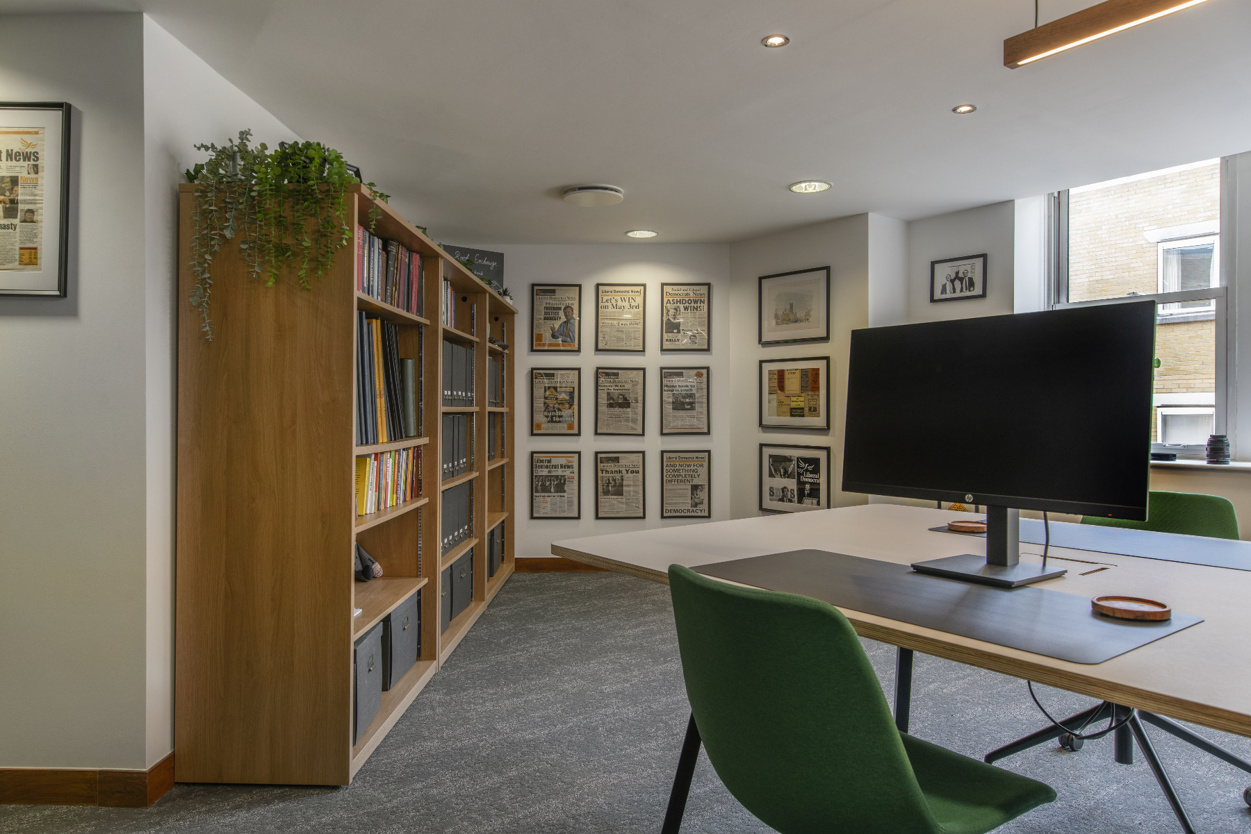 Workstations liberal-democrats-london-office-11
