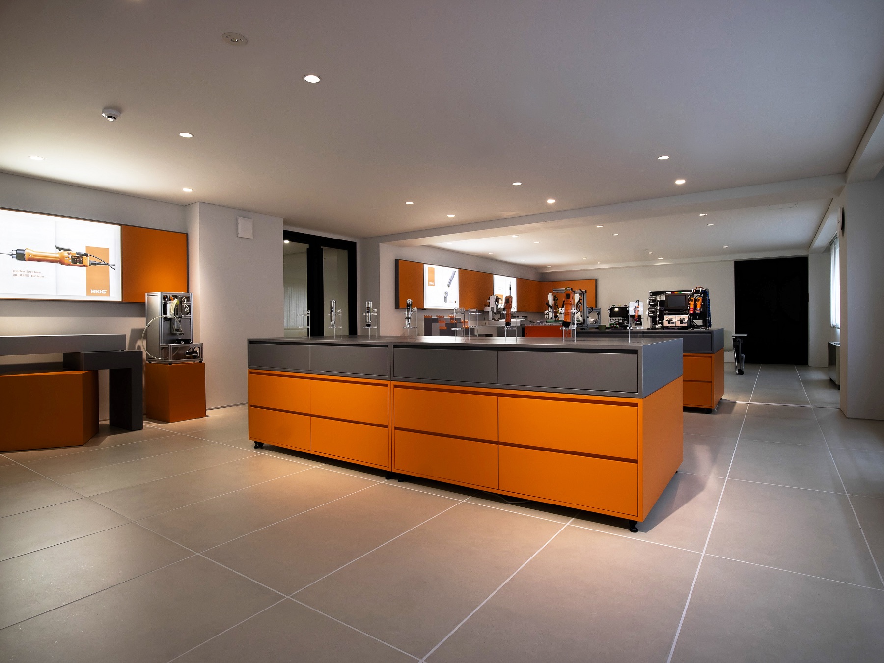 Showroom hios-tokyo-office-11