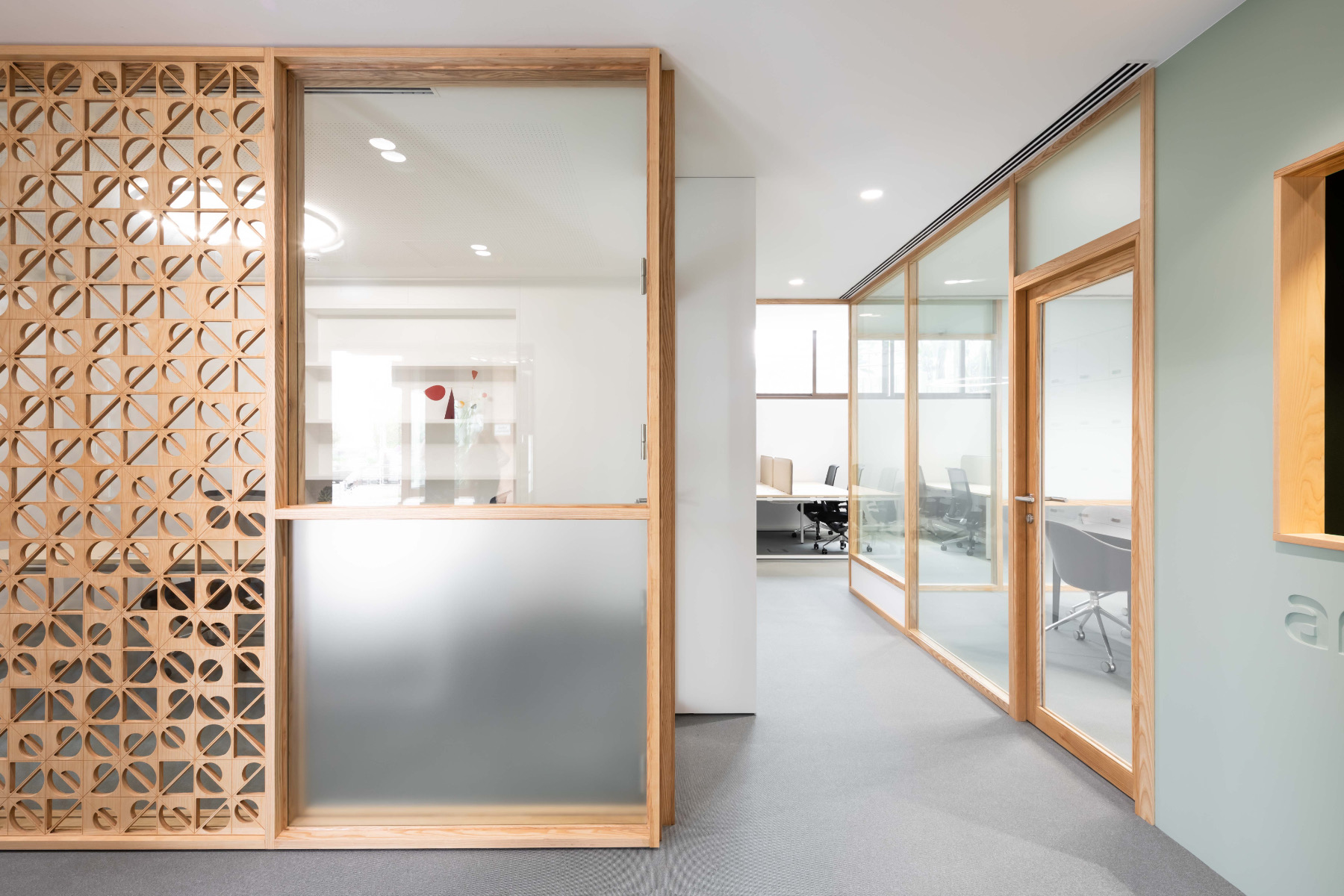 Corridor arowa-office-4