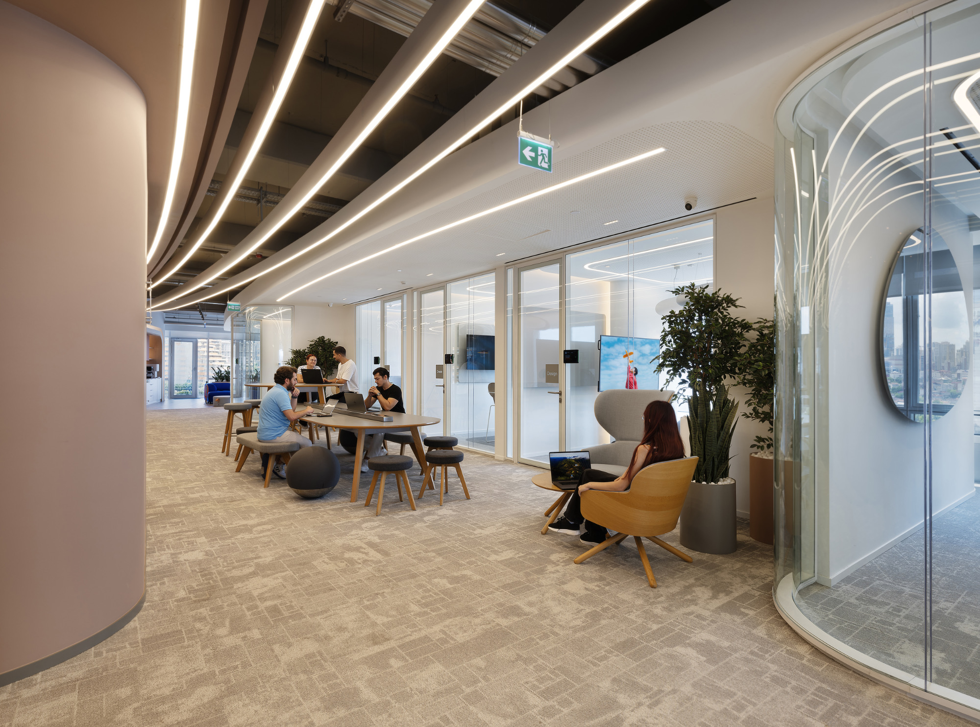 Corridor basf-istanbul-office-10