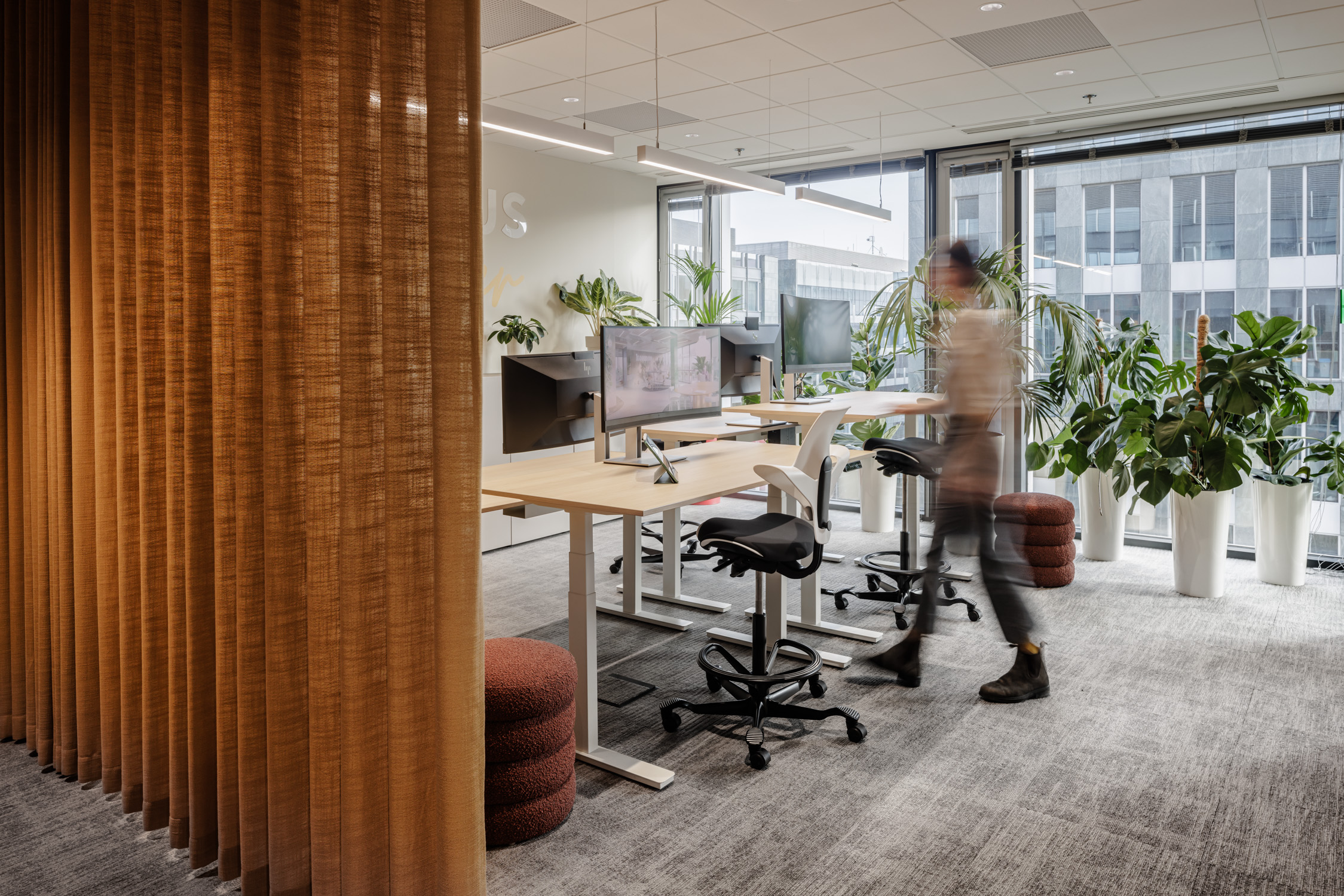 Workstations kraft-heinz-office-6