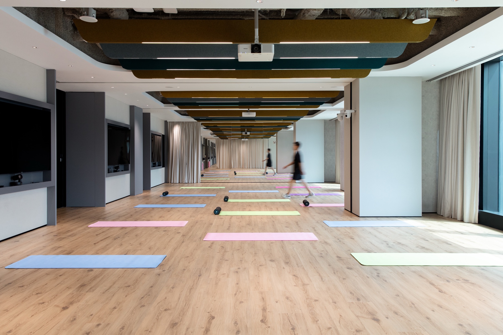 Gym / Yoga room nanfung-office-2