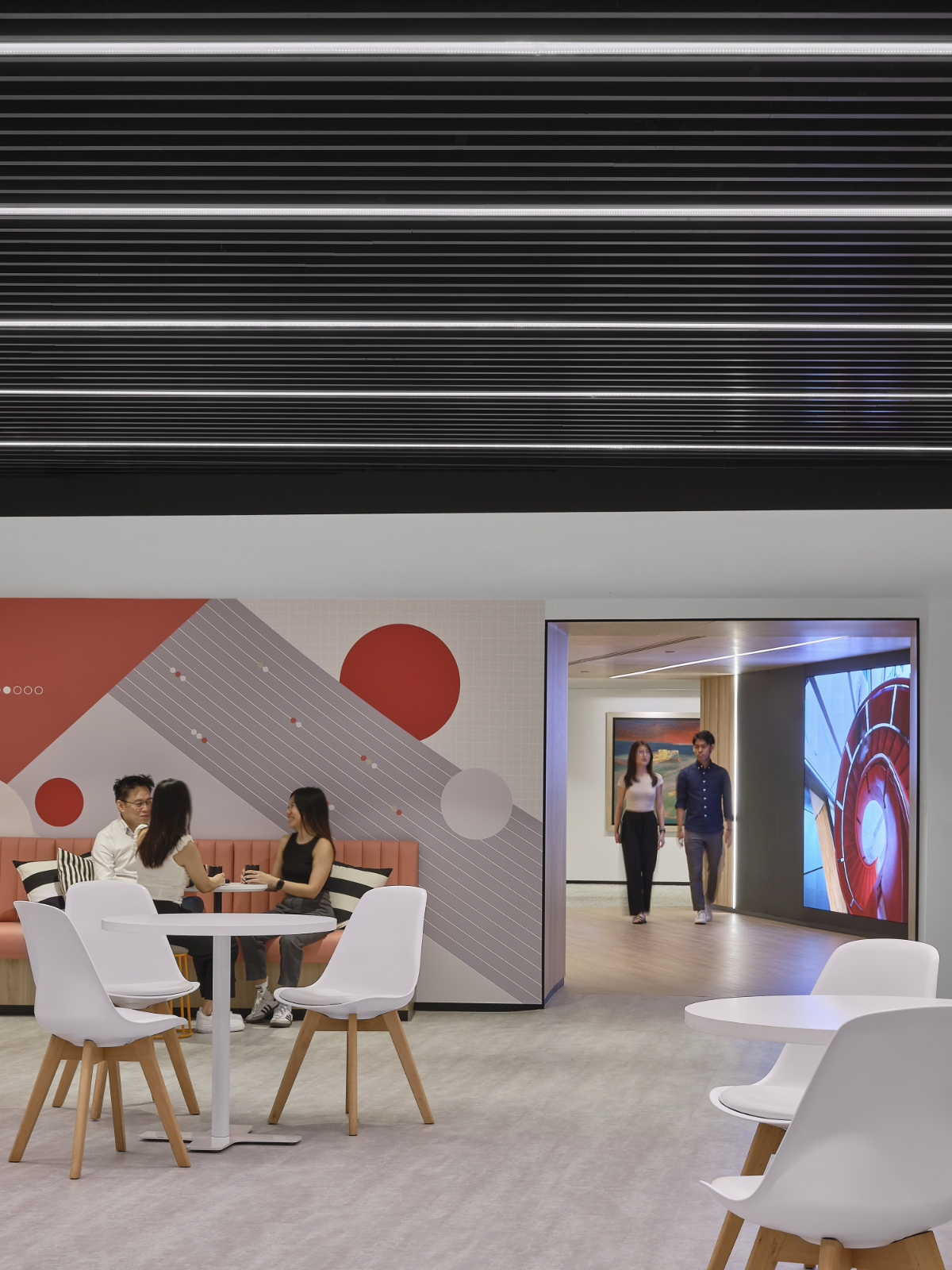 Corridor singtel-singapore-office-2