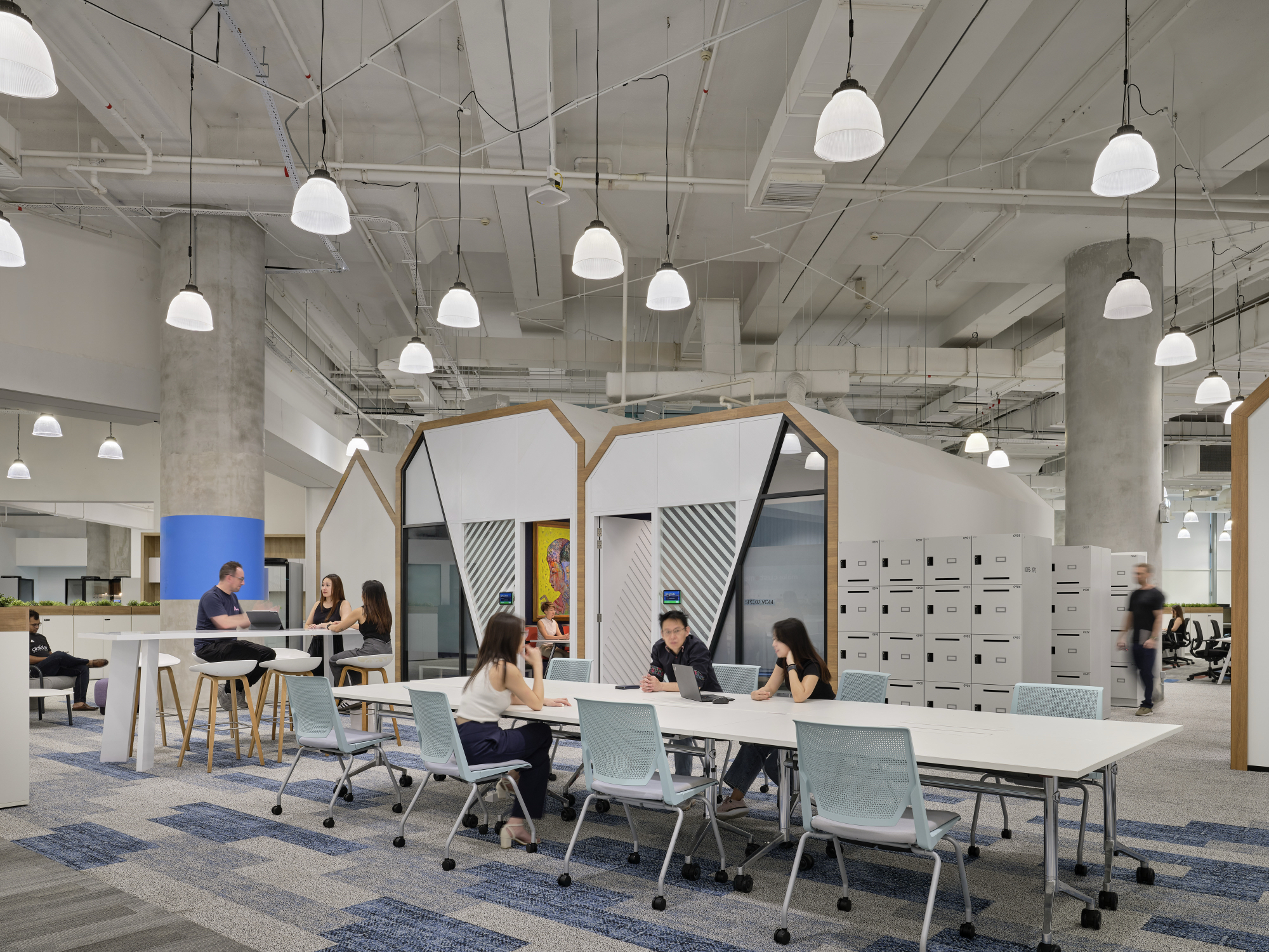 Breakout space singtel-singapore-office-4
