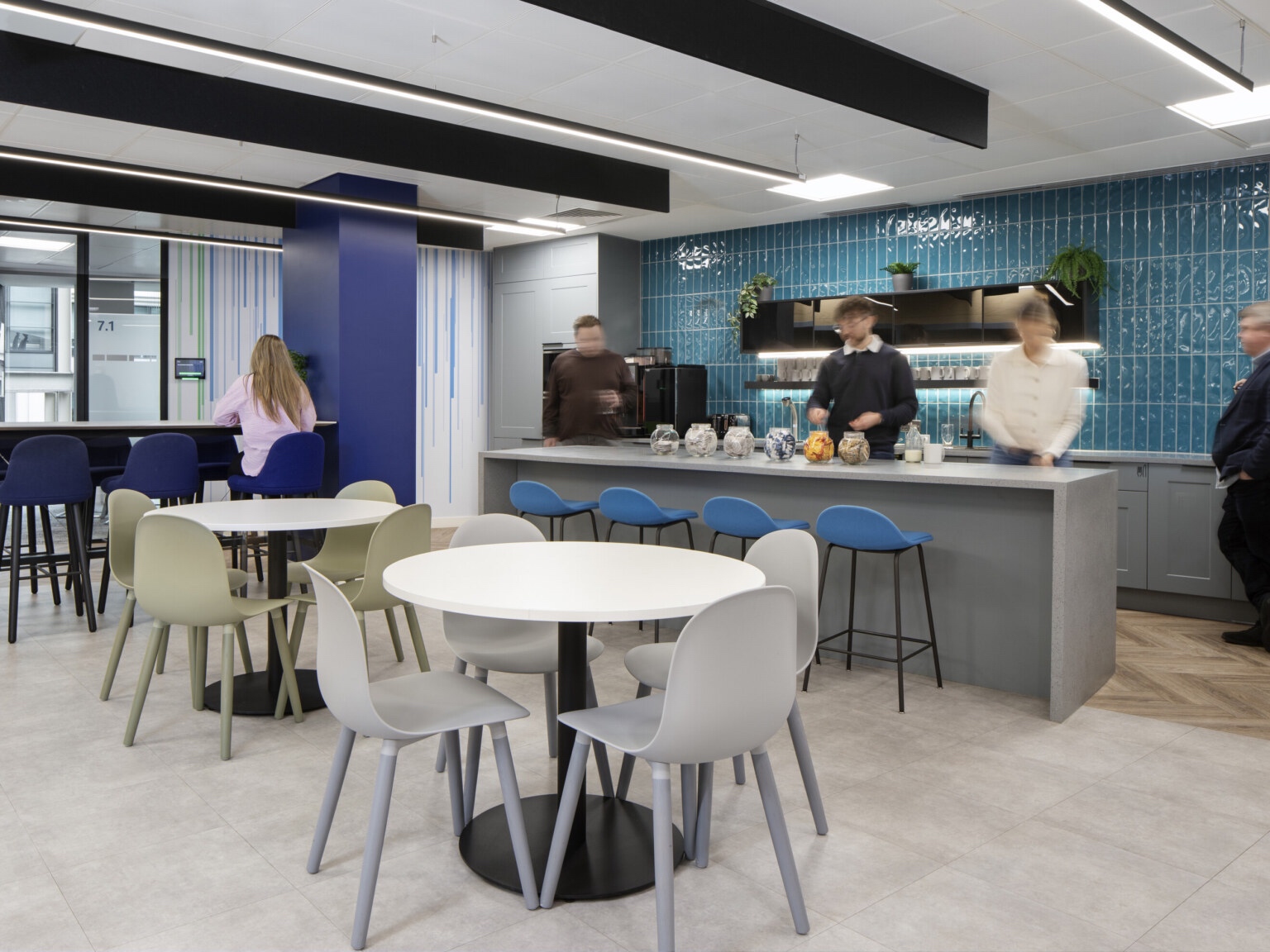 Communal space / Café rsm-office-london_5