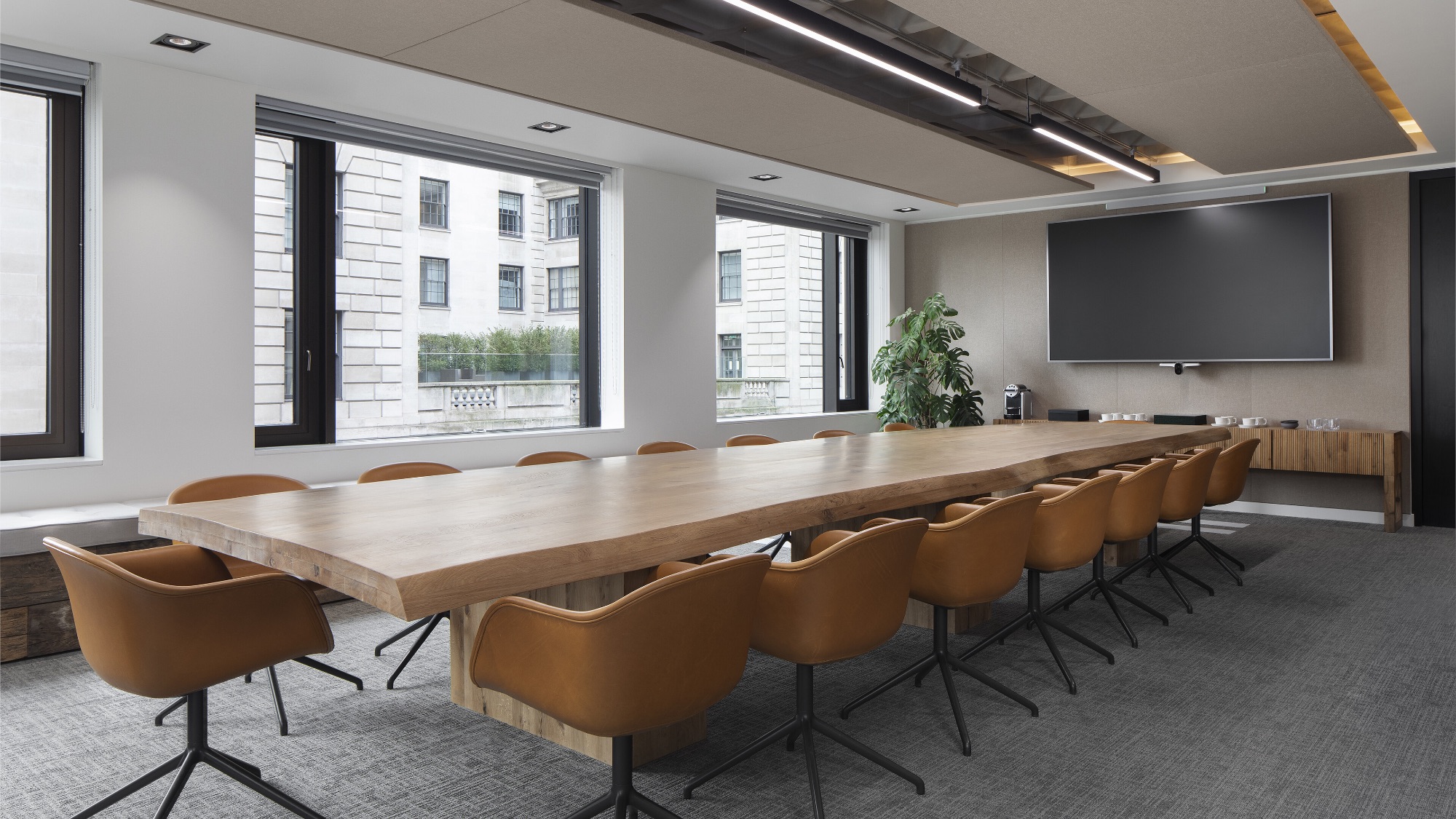 Conference room starwood-capital-office-6