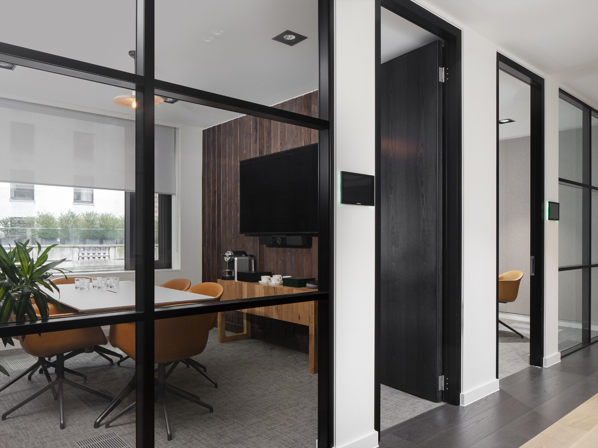 Conference room starwood-capital-office-8