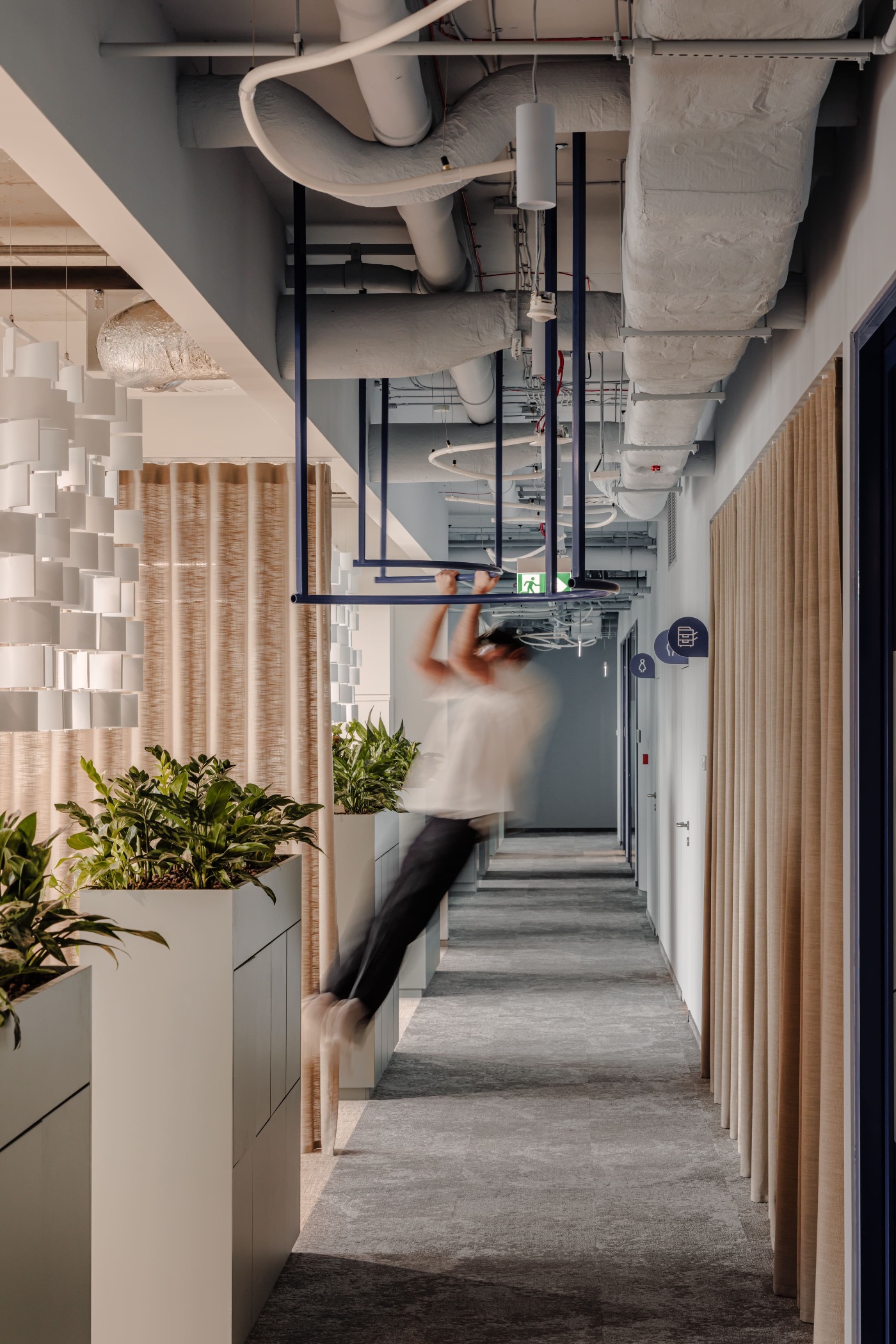 Open-plan workspace qair-office-5