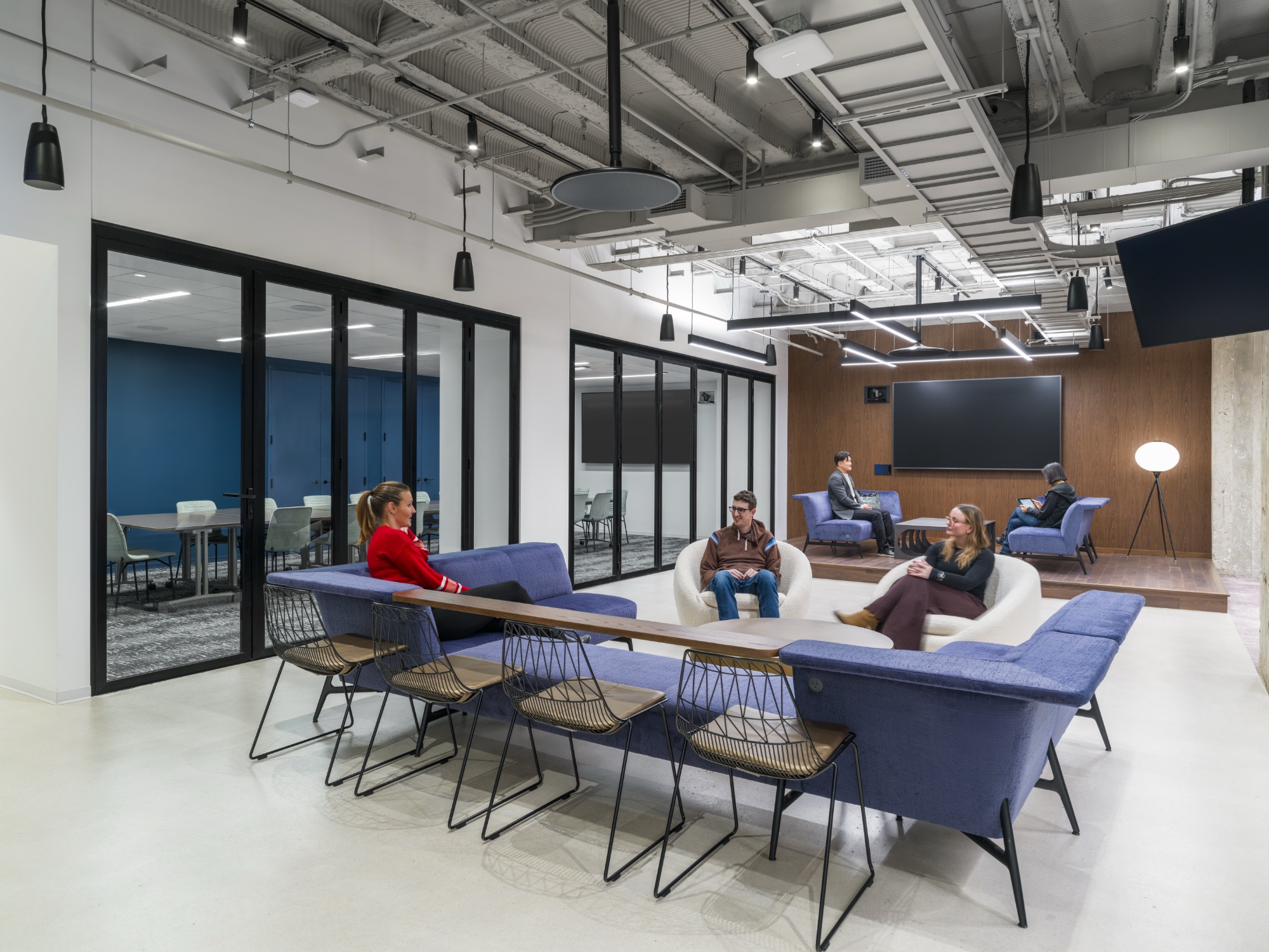 Breakout space ipg-chicago-office-13