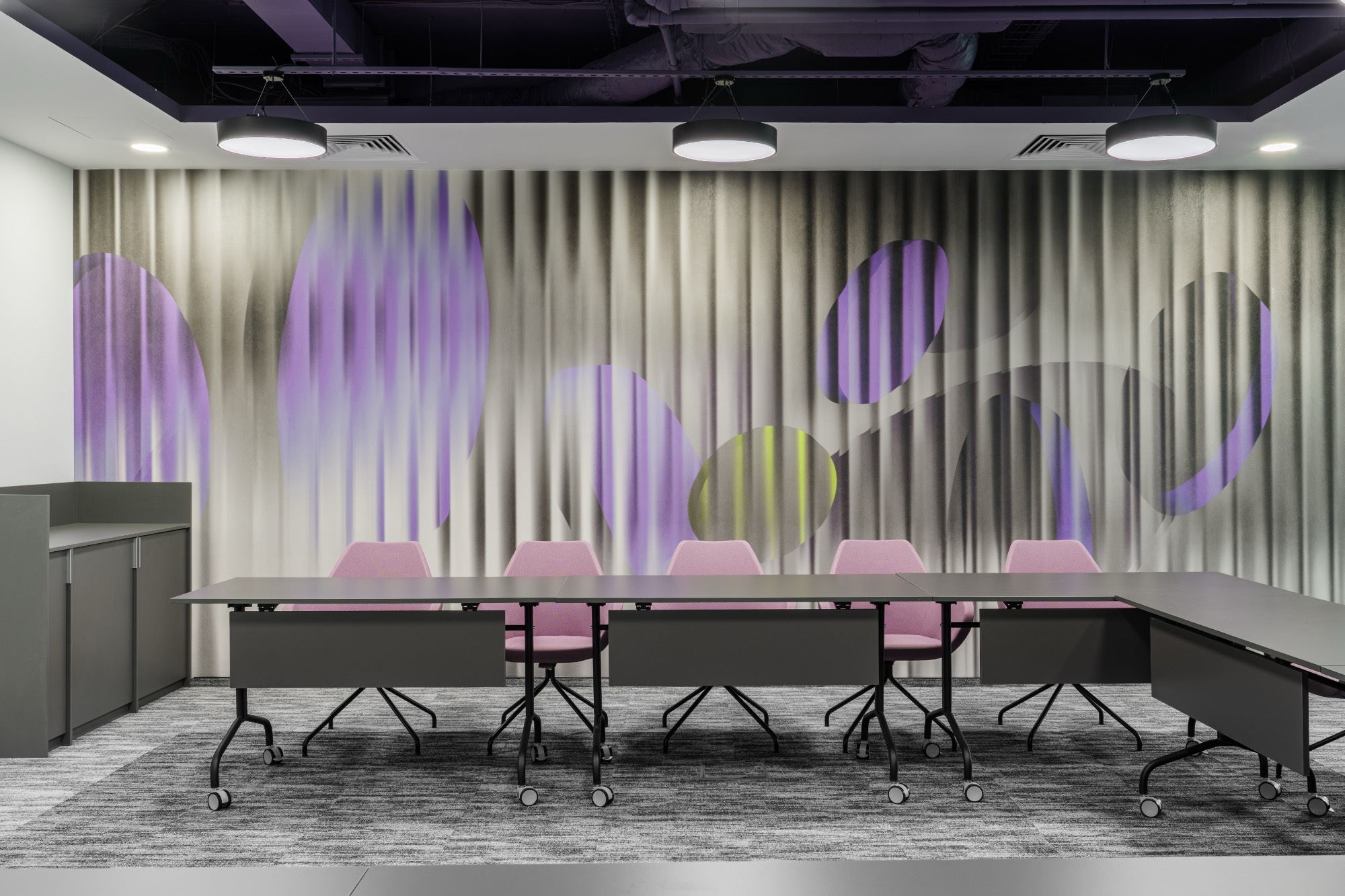 Meeting space k2-investment-company-9