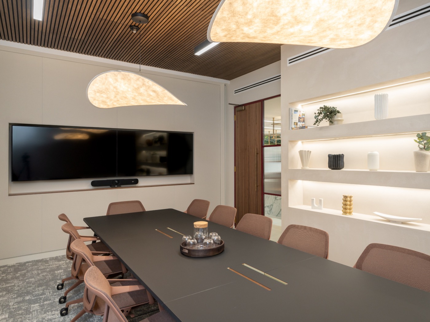 Meeting room oktra-guildford-office-8