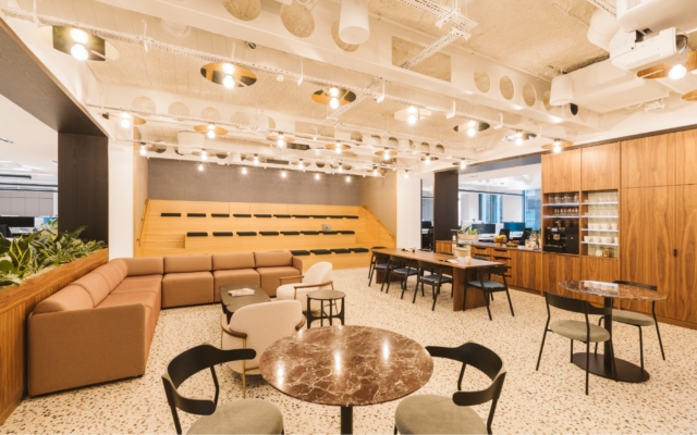 A Tour of Financial Services Company Offices in London