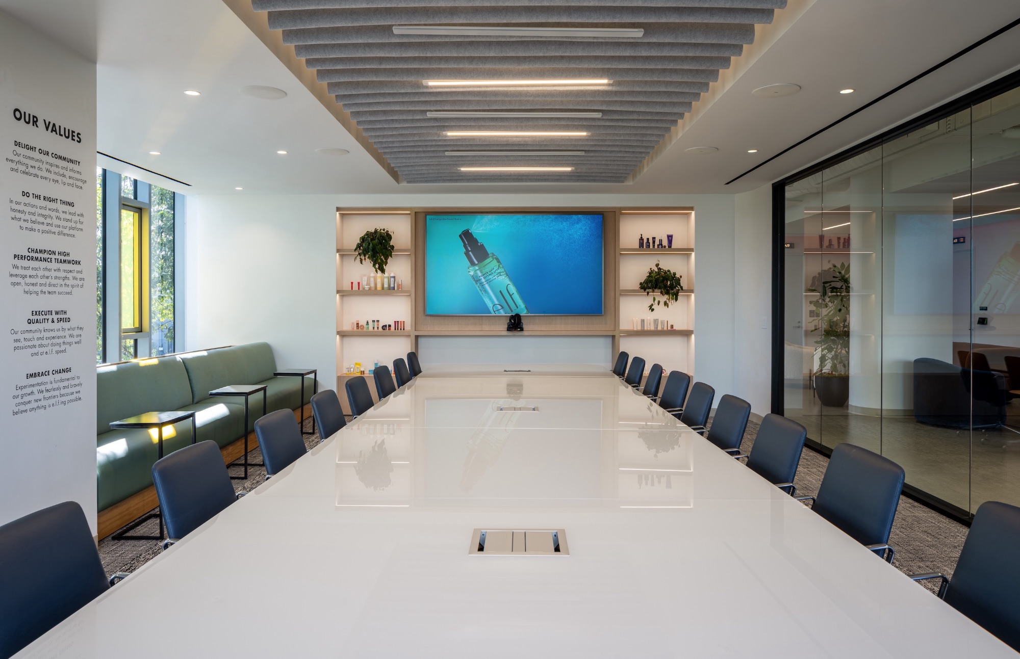 Meeting room elf-los-angeles-office-5