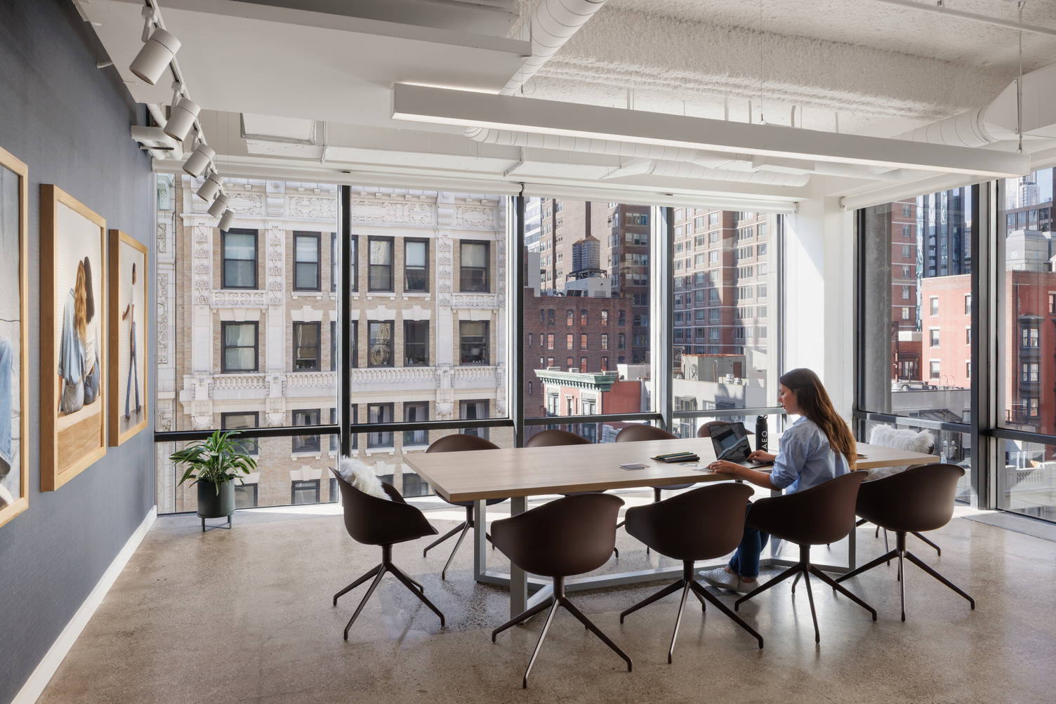 Conference room american-eagle-office-nyc-35