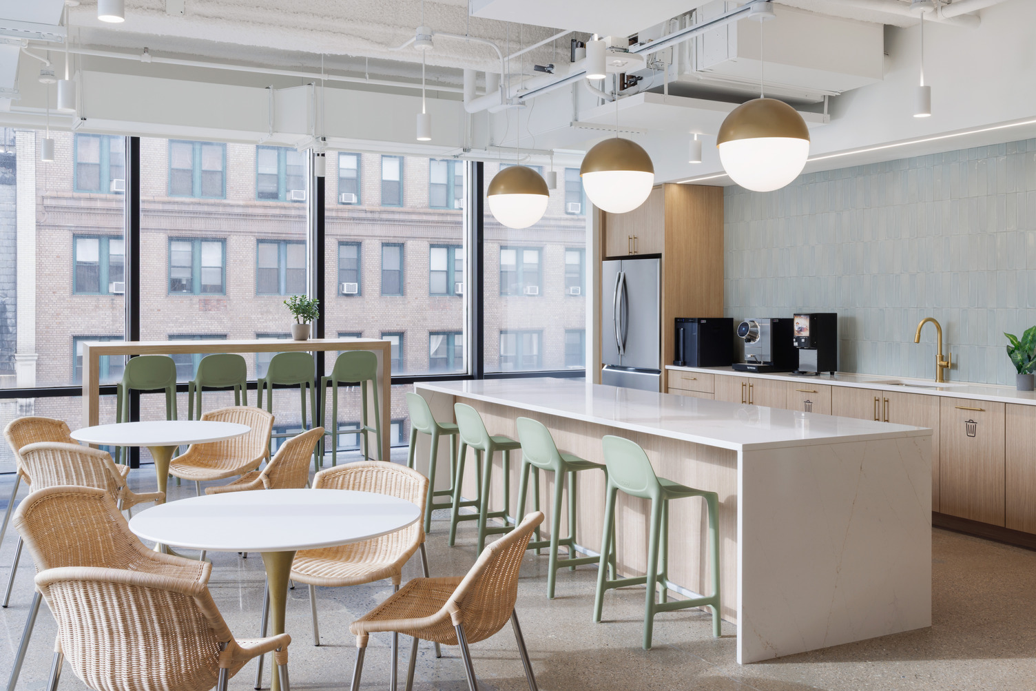 Kitchenette american-eagle-office-nyc-46