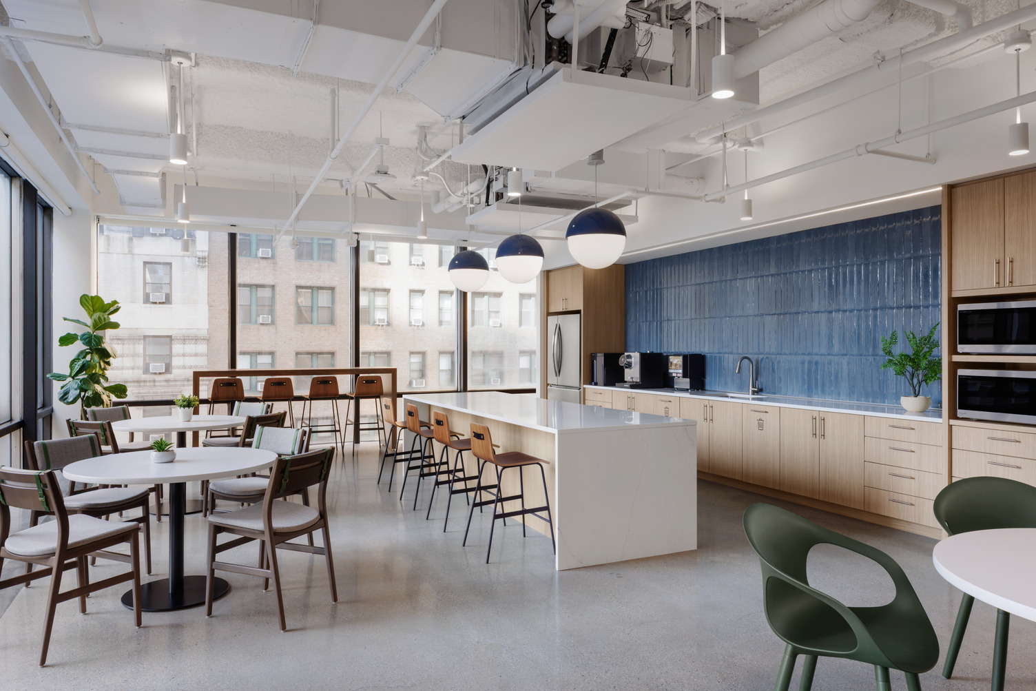 Kitchenette american-eagle-office-nyc-59