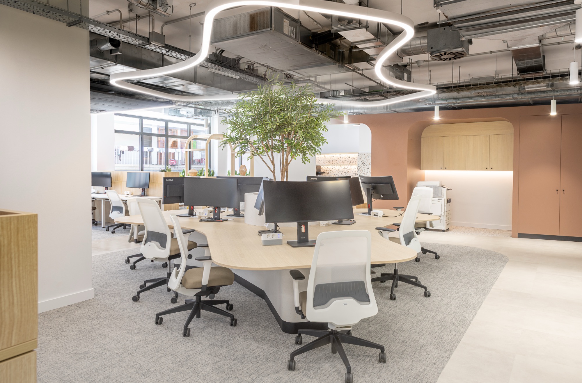 Lower desk workstations criteo-barcelona-office-5