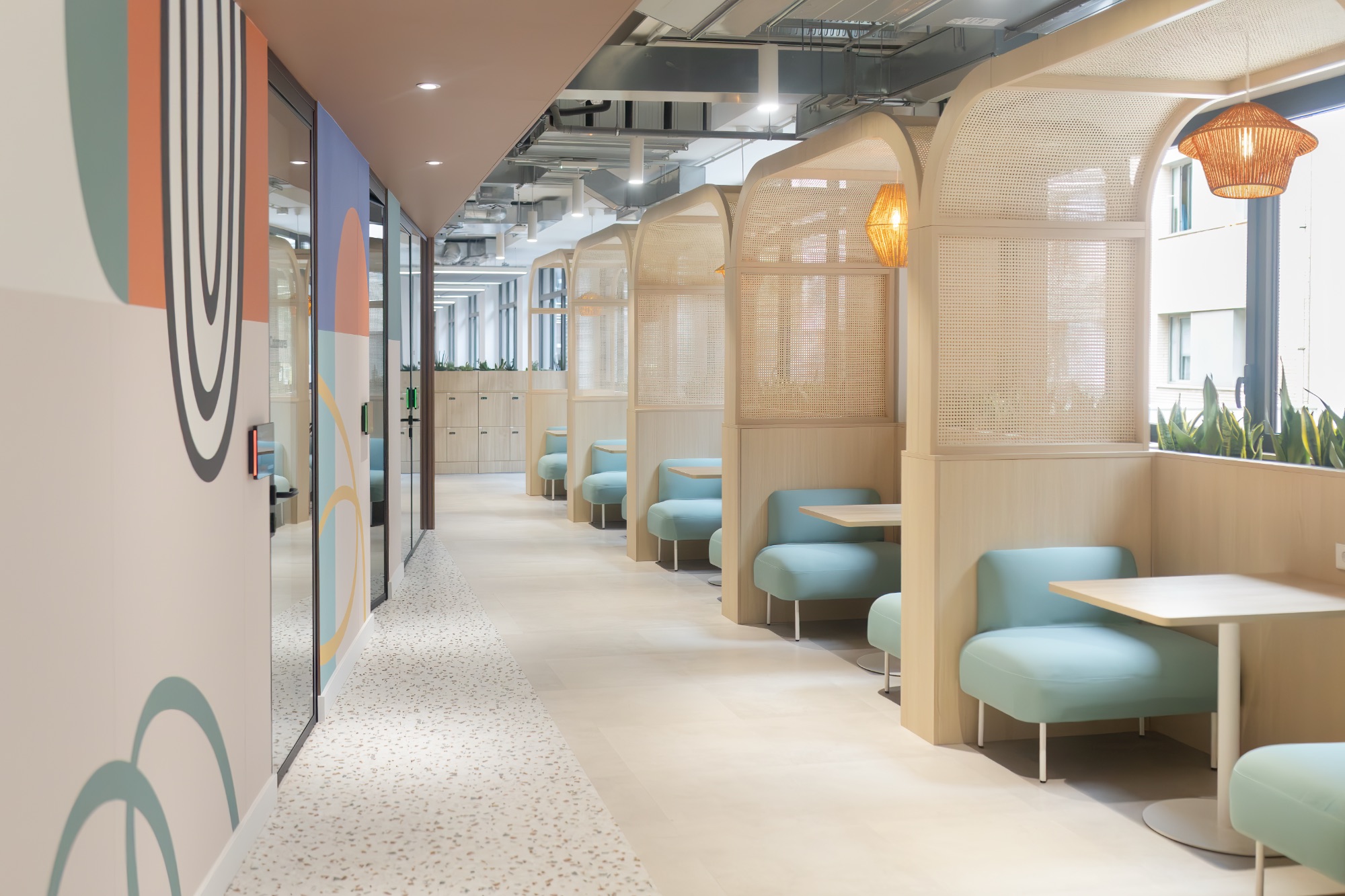 Corridor criteo-barcelona-office-7