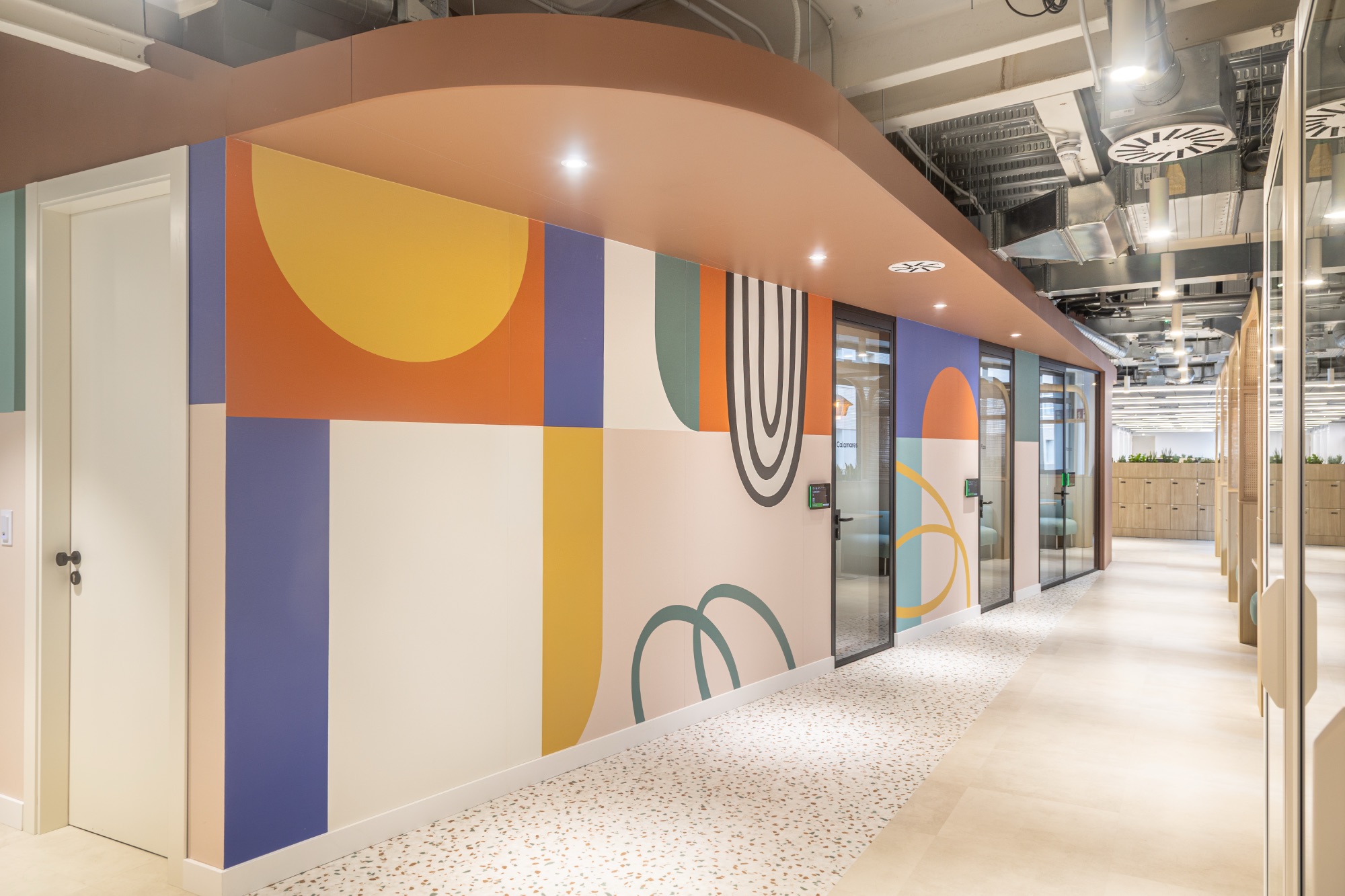 Corridor criteo-barcelona-office-8