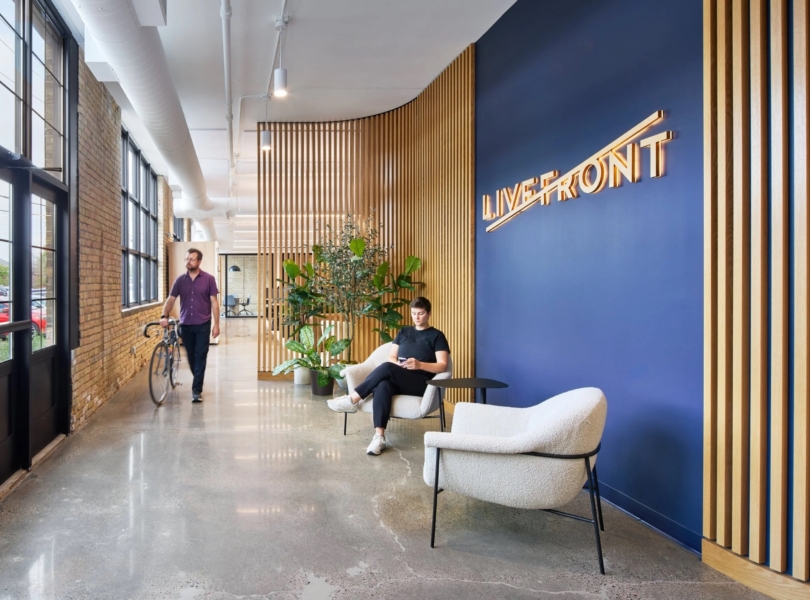 livefront-office-3