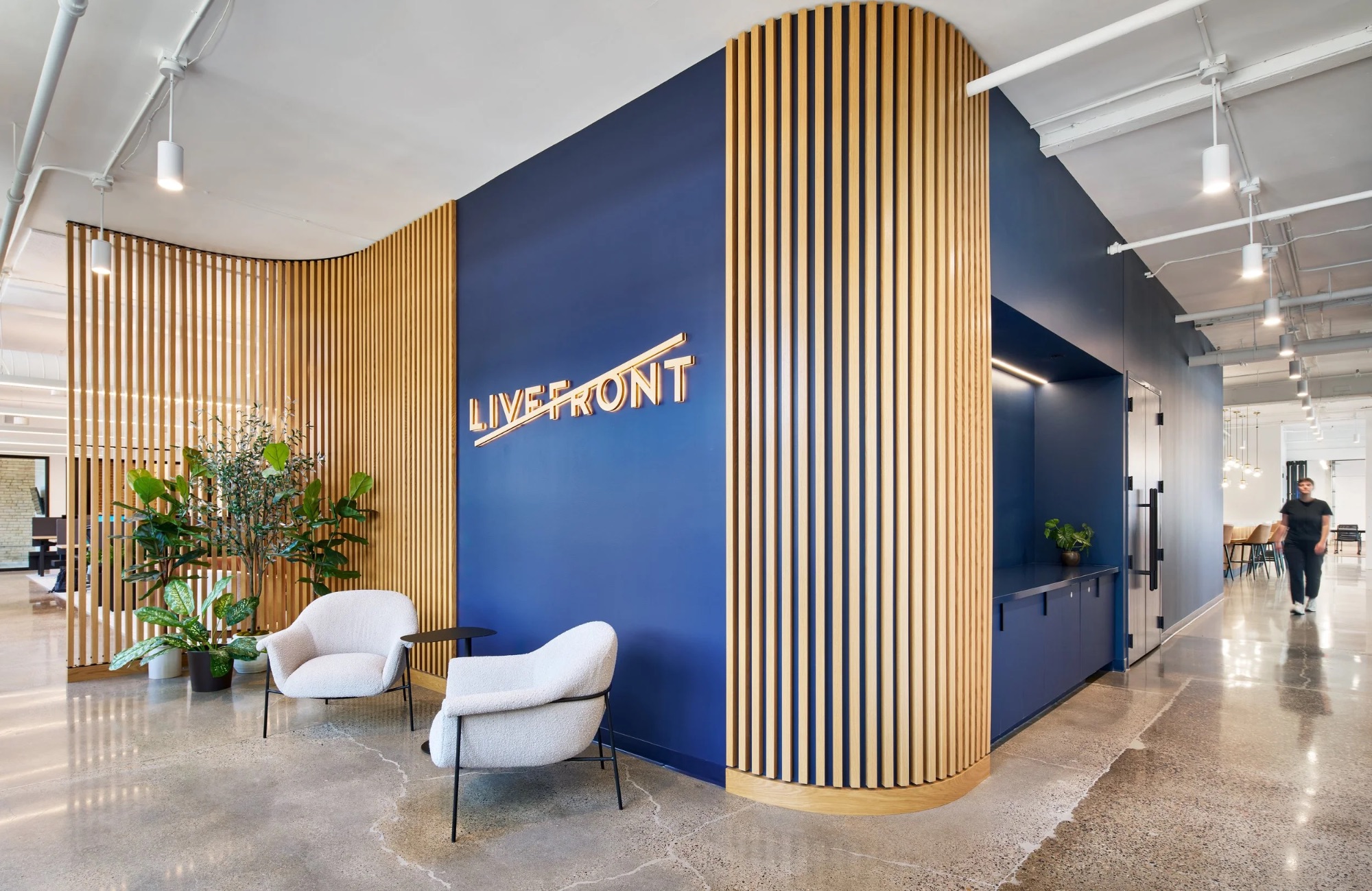 Lobby livefront-office-4